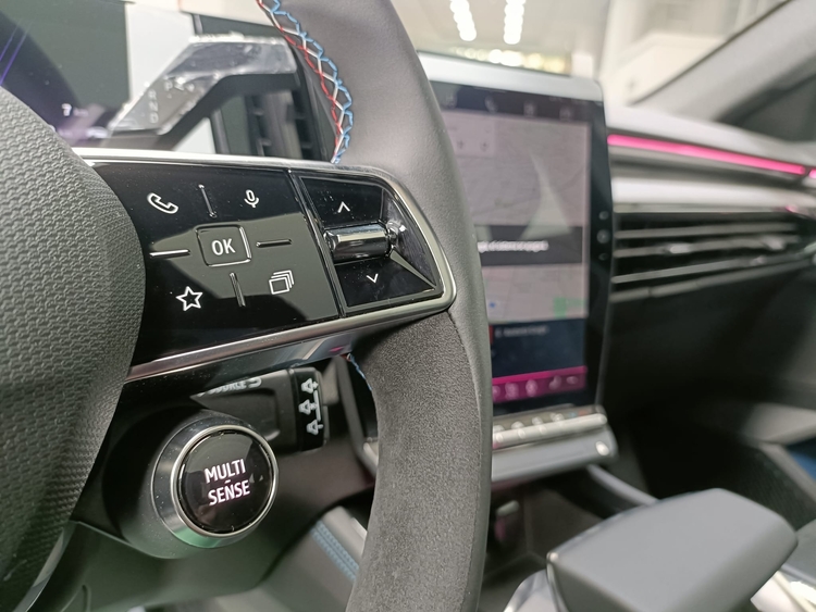 Renault Rafale Esprit Alpine E-Tech full hybrid 200 cv (147kW) foto 7